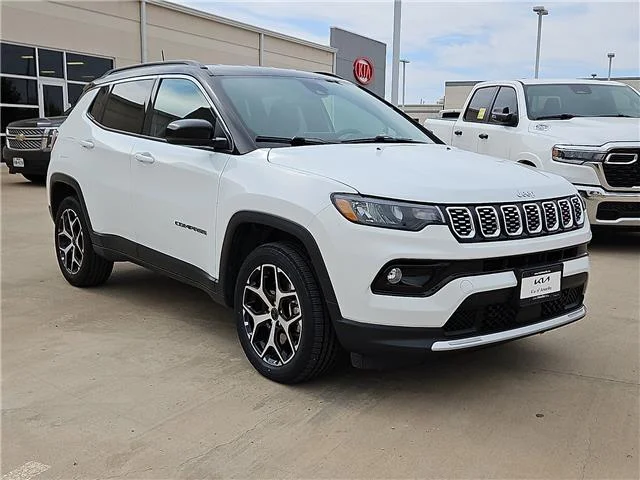 Used 2025 White Jeep Limited 4x4 image 4