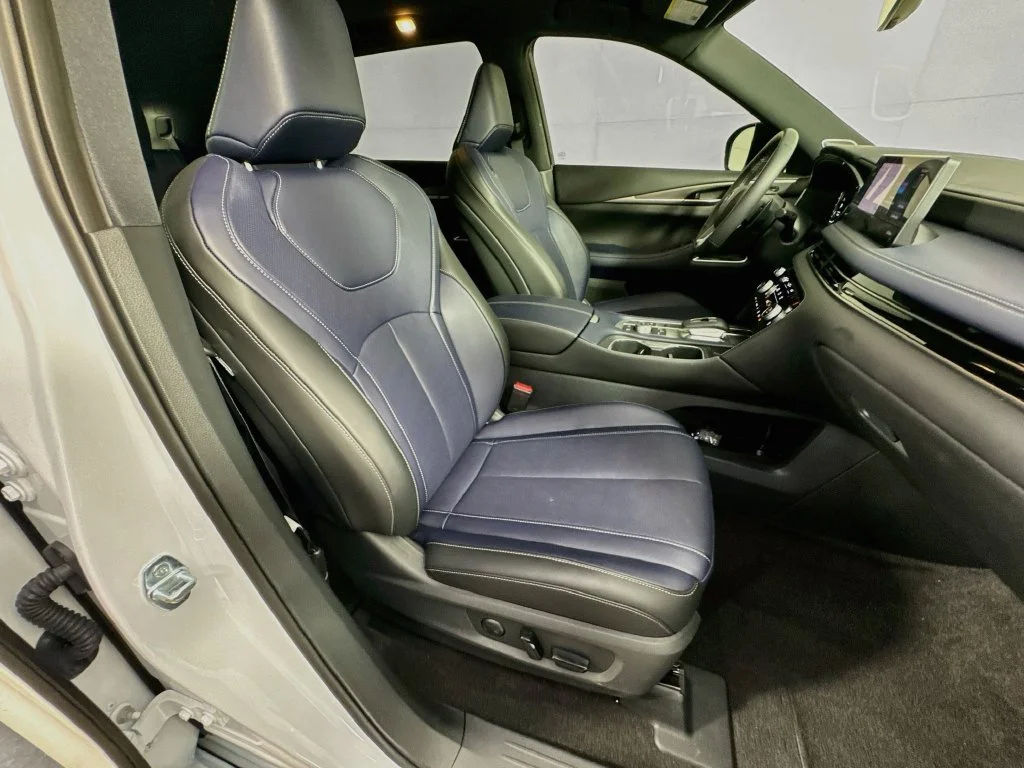 Certified Used 2027 Black INFINITI SPORT image 40