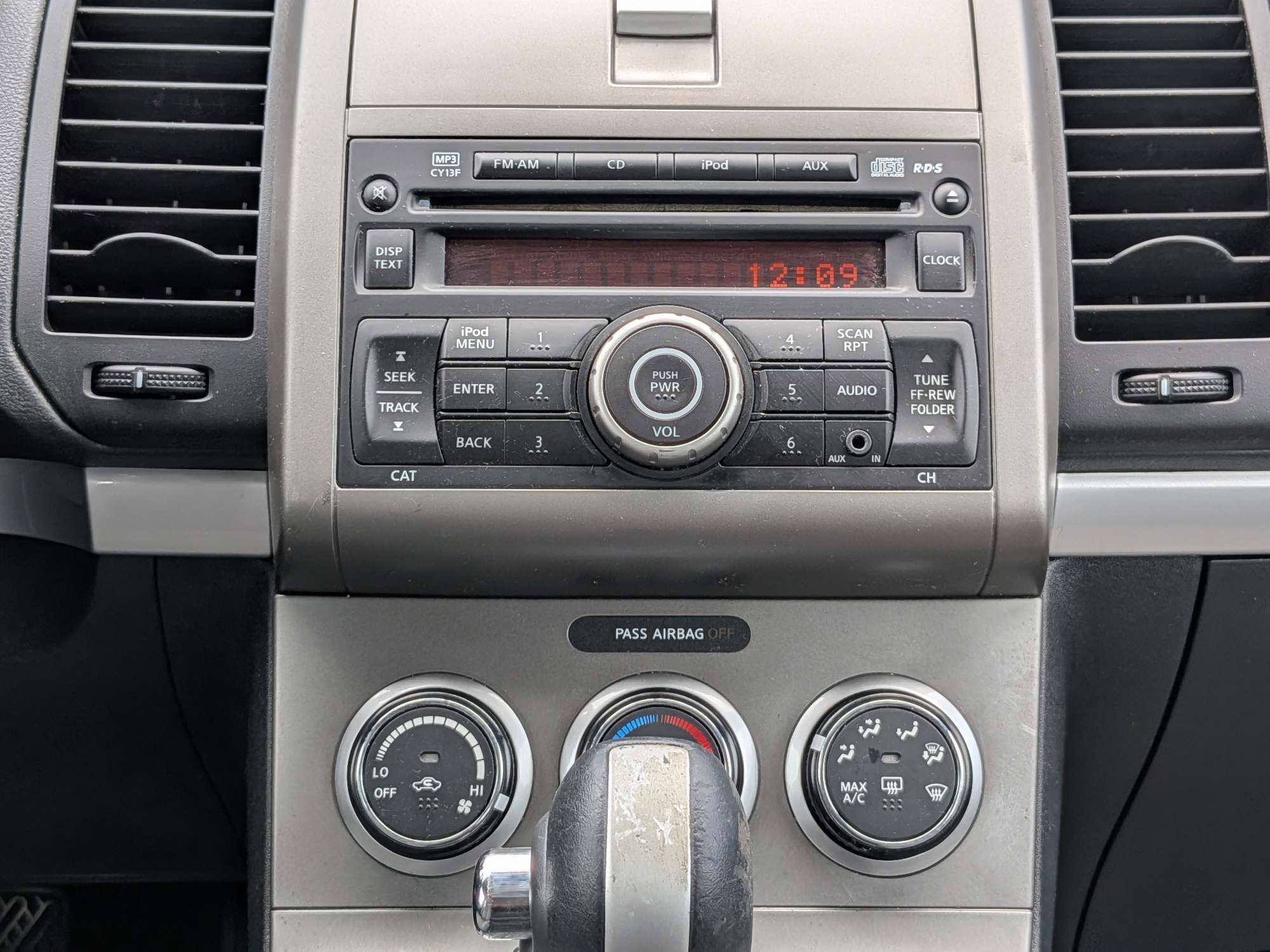 Used 2010 Black Nissan 2.0 S image 15