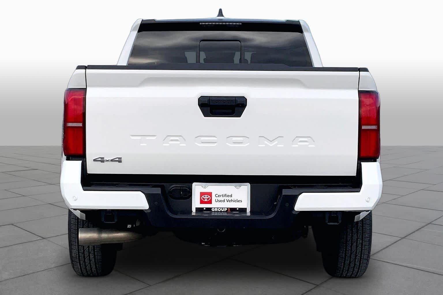 Used 2026 Ice Cap Toyota SR5 image 5