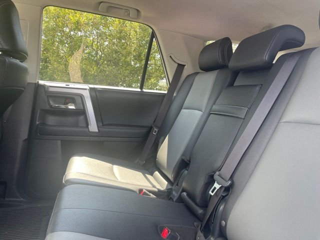 Used 2019 White Toyota SR5 Premium image 15