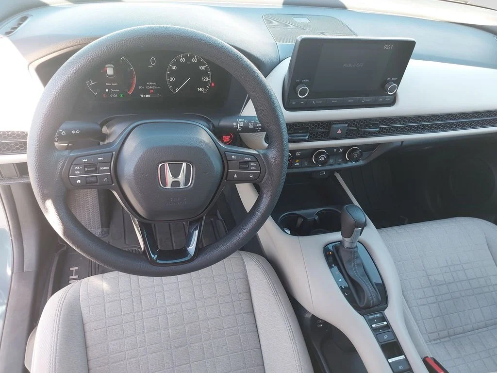 Used 2025  Honda LX image 16