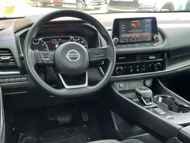 Used 2021 Black Nissan S image 14