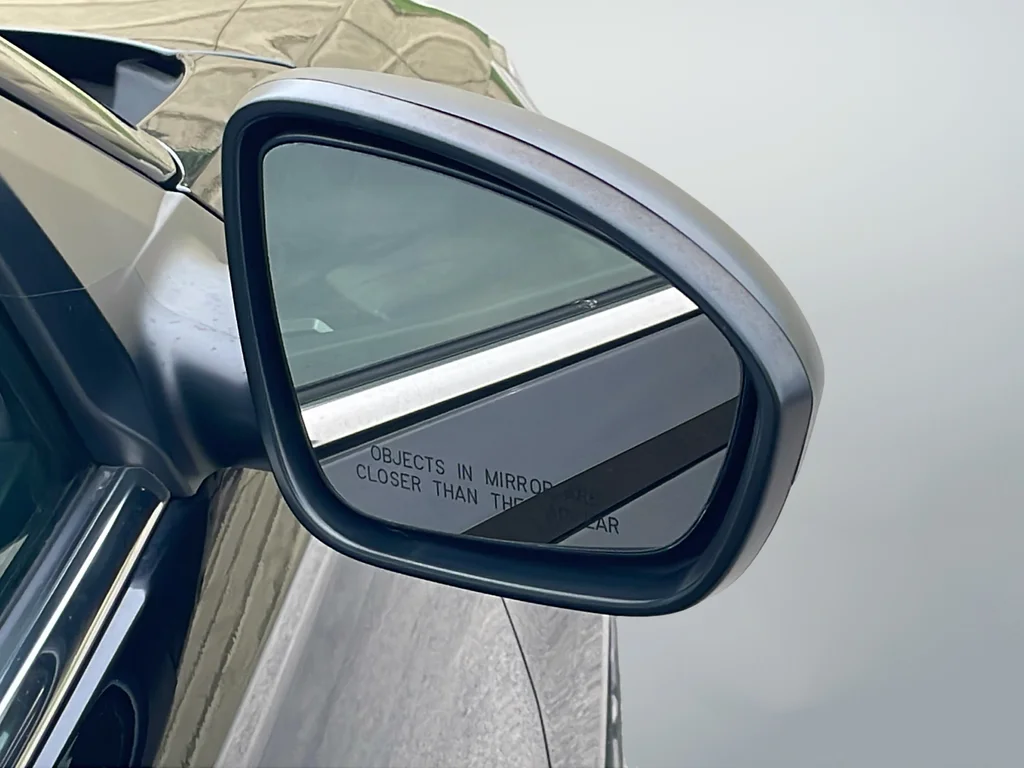 Used 2024 Black Nissan 2.5 SV image 39
