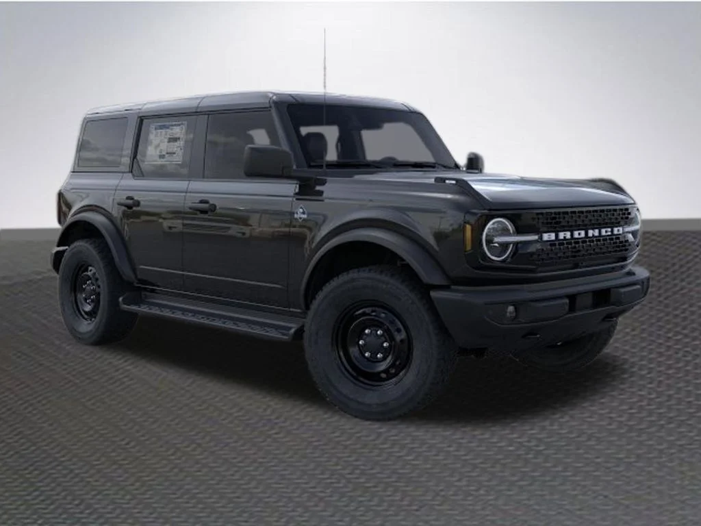 New 2026 Shadow Black Ford Outer Banks® image 7