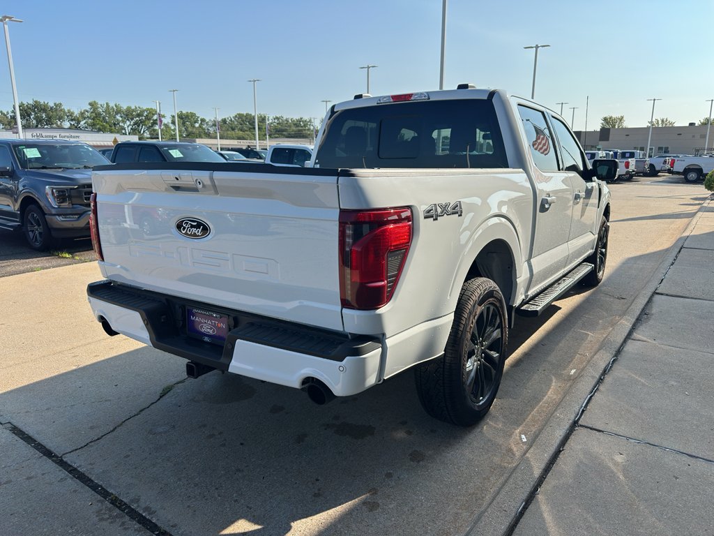 New 2026 Oxford White Ford XLT image 9