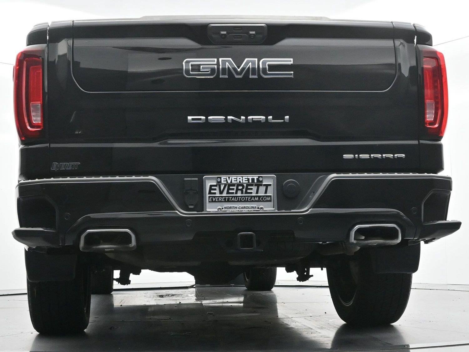 Used 2025 Onyx Black GMC Denali Ultimate image 53