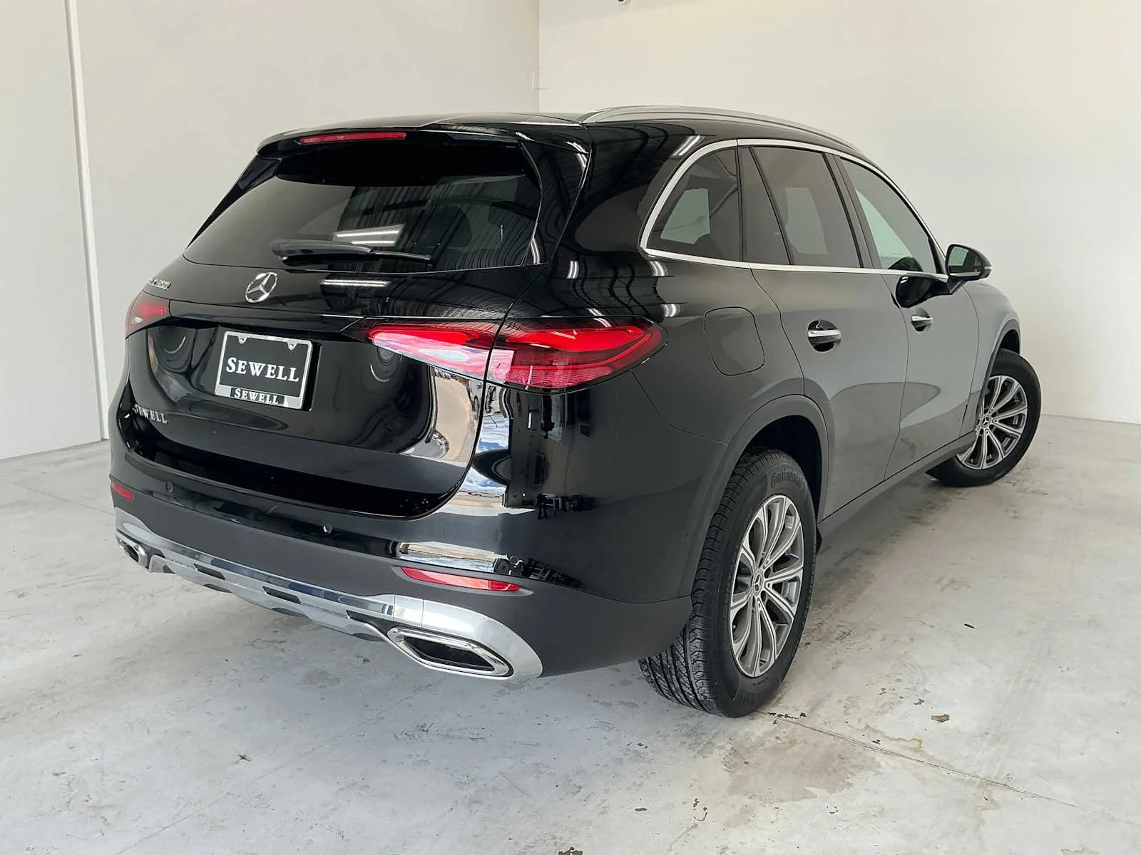Certified Used 2026 Black Mercedes-Benz GLC 300 image 8