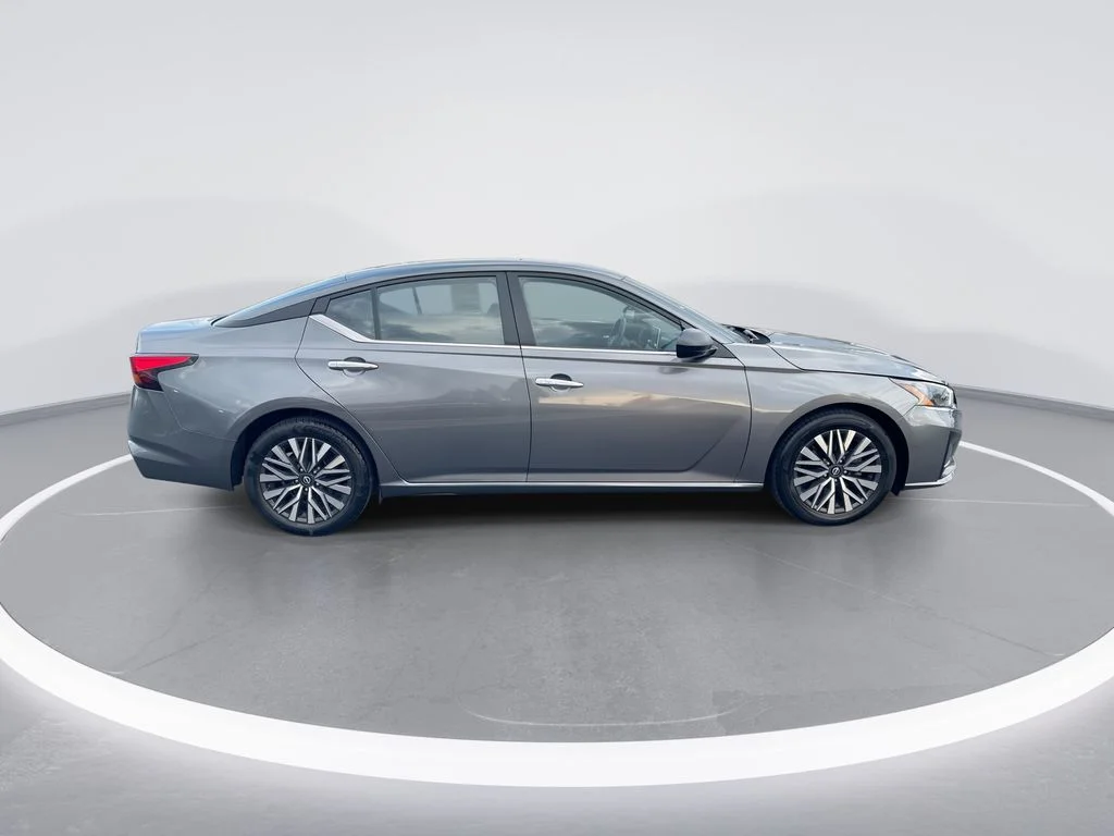Used 2024 Gray Nissan 2.5 SV image 9