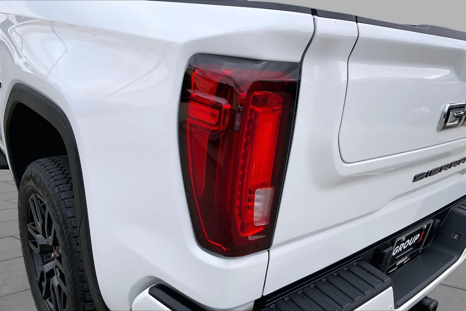 Used 2025 Summit White GMC AT4 image 29