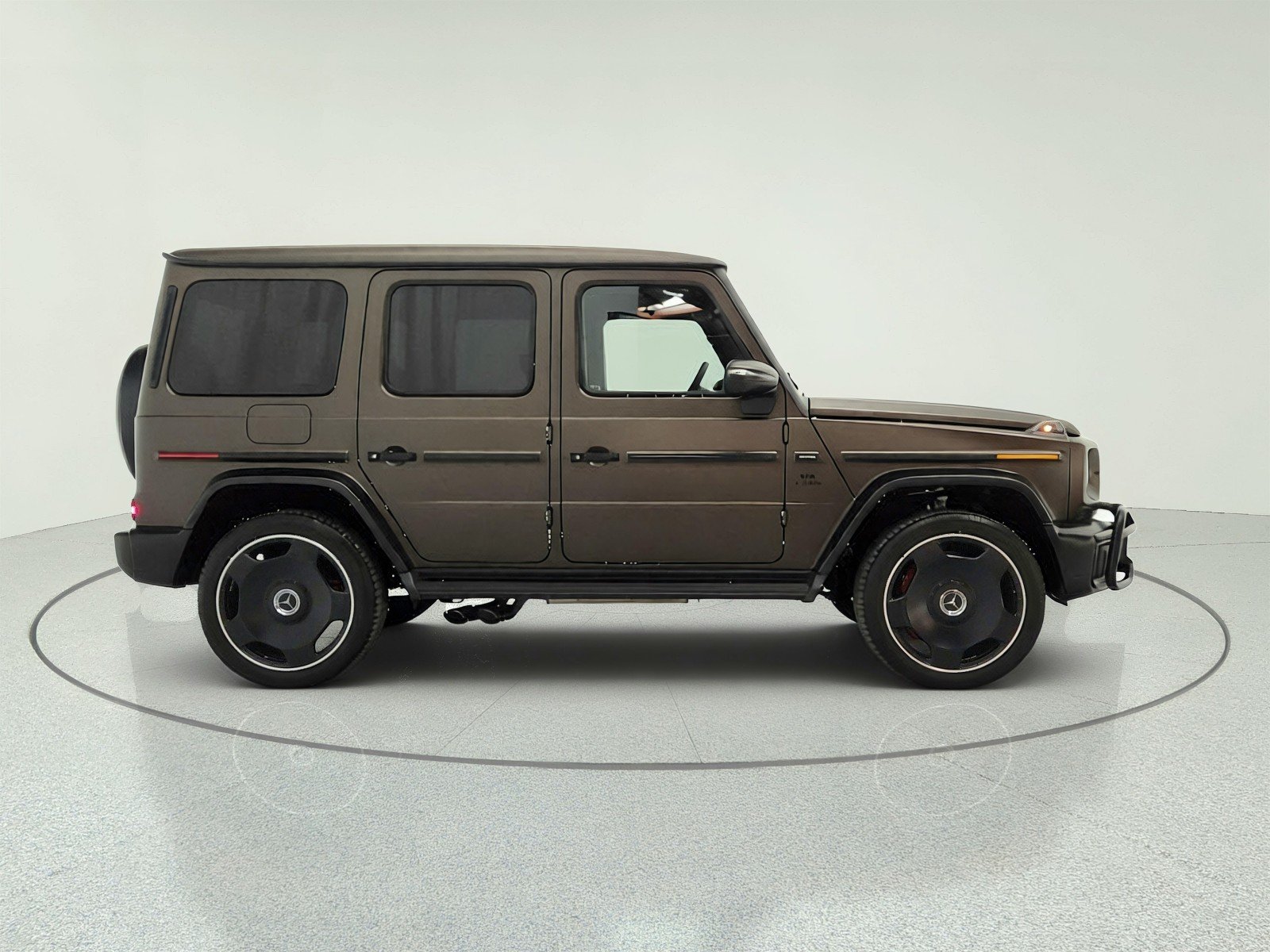 Certified Used 2025 MANUFAKTUR Dakota Brown magno Mercedes-Benz AMG® G 63 SUV image 4