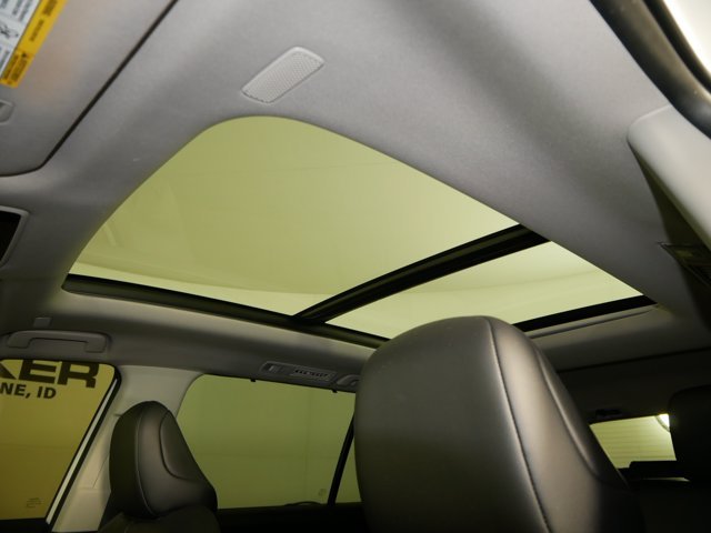 Used 2024 Wind Chill Pearl Toyota XLE image 11