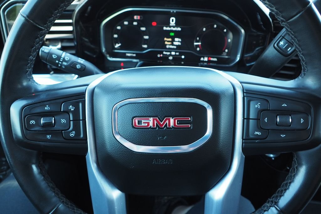 Used 2024 White GMC SLT image 30