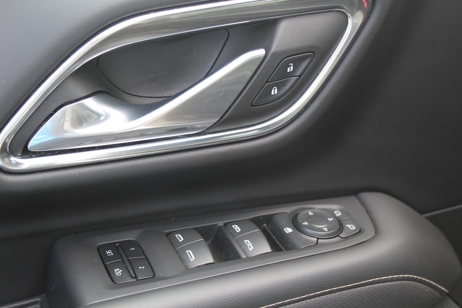 Used 2023 Sterling Metallic GMC SLT image 14