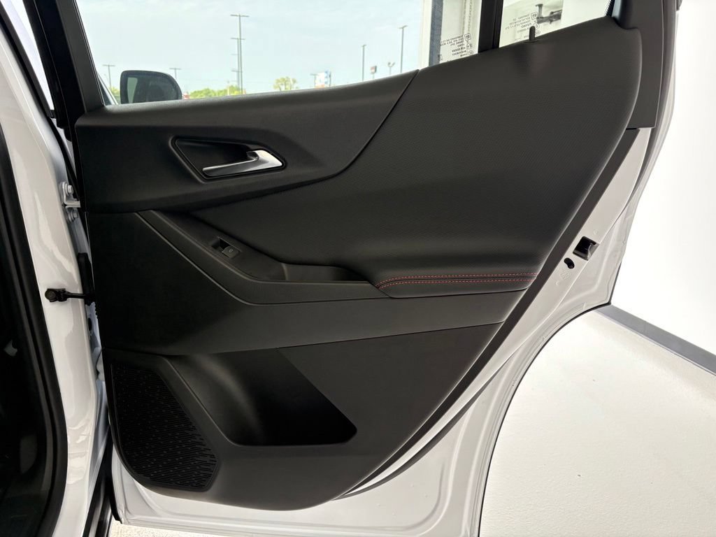 2027 Chevrolet Equinox RS - Photo 39