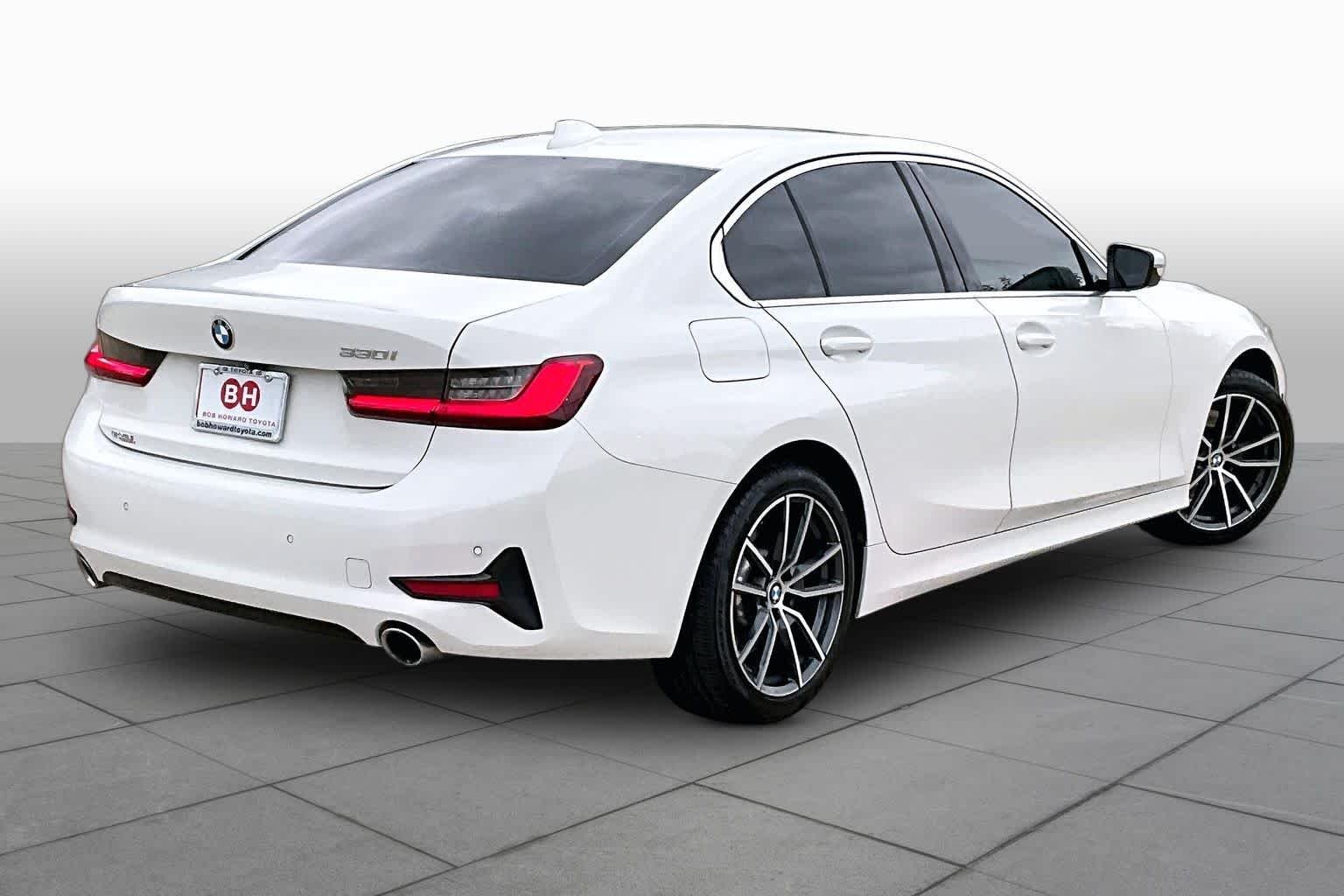 Used 2020 Alpine White BMW 330i image 13