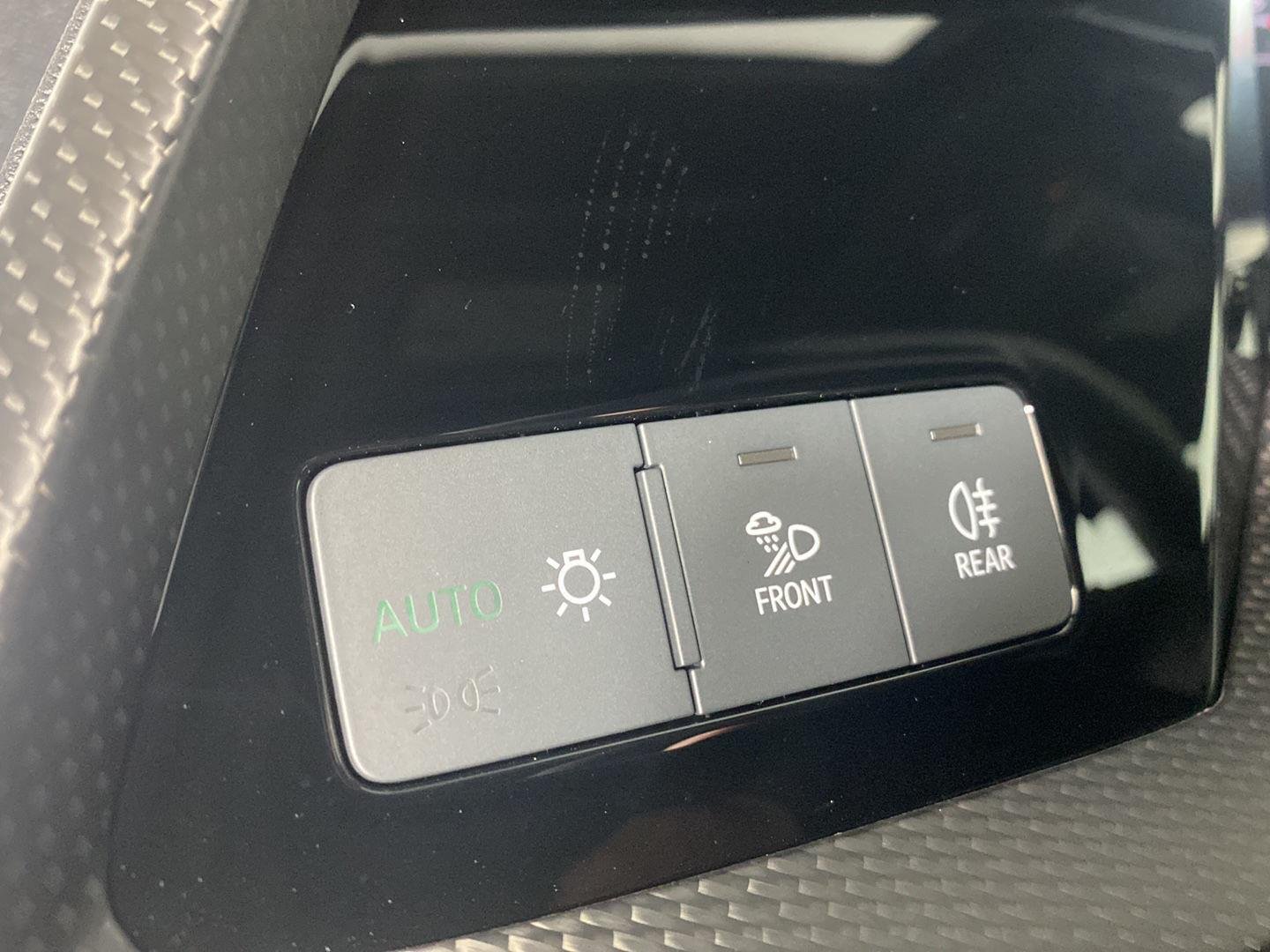 Used 2026 Arkona White Audi  image 19