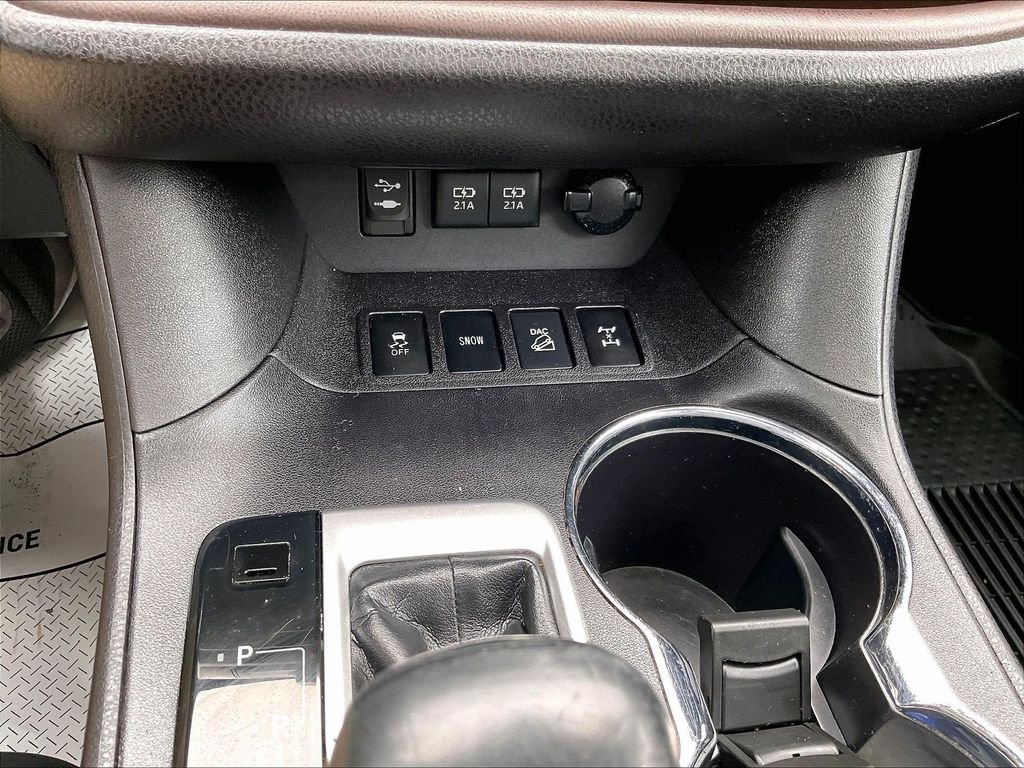 Used 2018 Silver Toyota Limited image 27