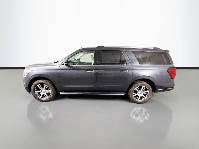 Used 2022  Ford Limited image 4