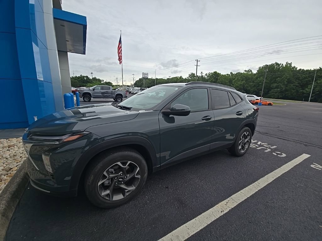 2025 Chevrolet Trax LT's photo