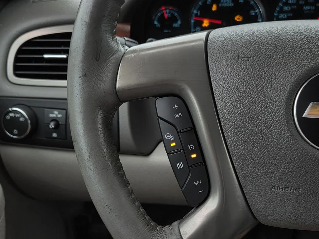 Used 2014 White Chevrolet LTZ image 26