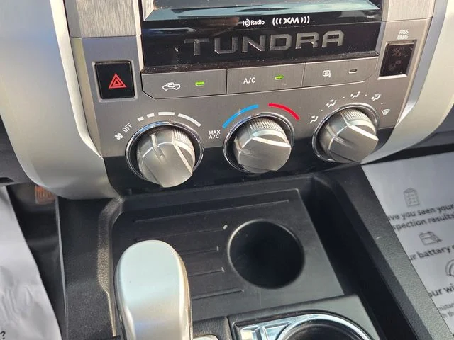 Used 2018 Silver Toyota SR5 image 19