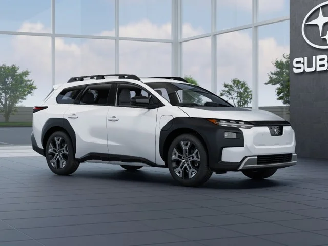 New 2026 CRYSTAL WHITE PEARL Subaru Limited image 1