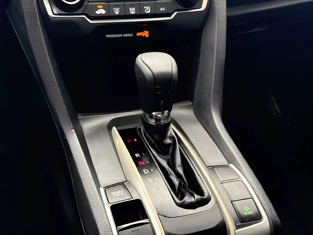 Used 2020  Honda LX image 15