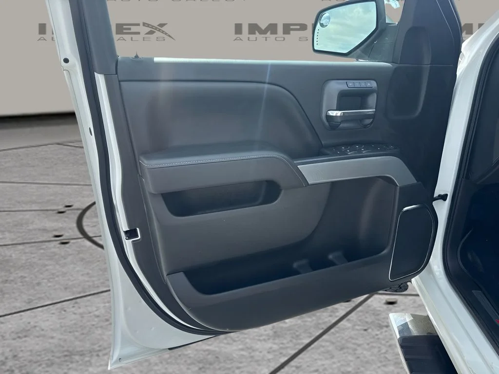 Used 2015 White Chevrolet LTZ image 22