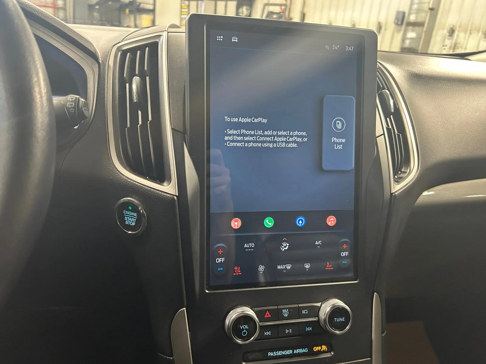 Used 2023 OXF WHITE Ford SEL AWD image 22