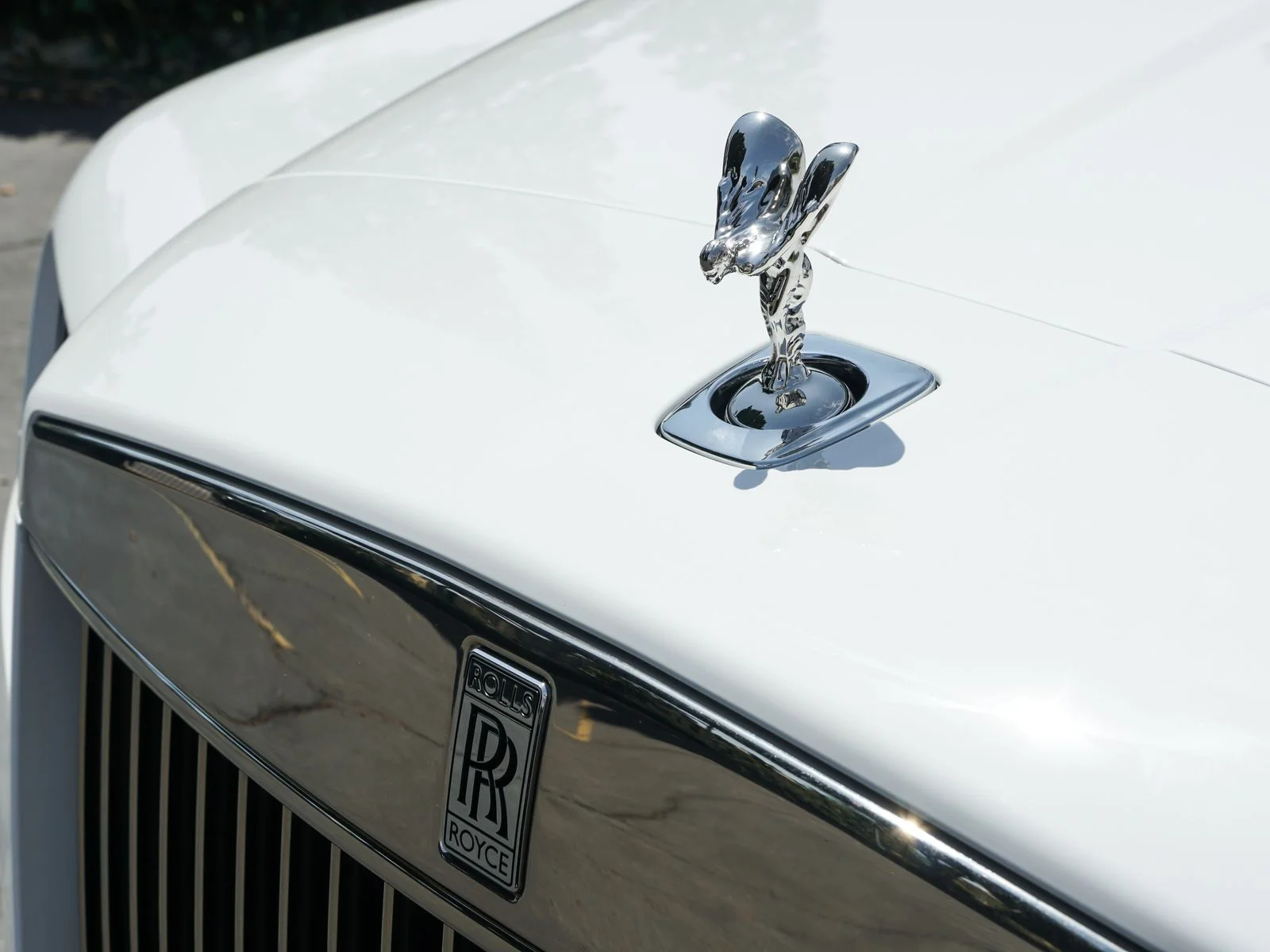 New 2026 Arctic White Rolls-Royce  image 32