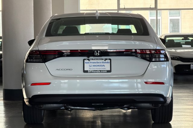 New 2026 Platinum White Pearl Honda LX image 5