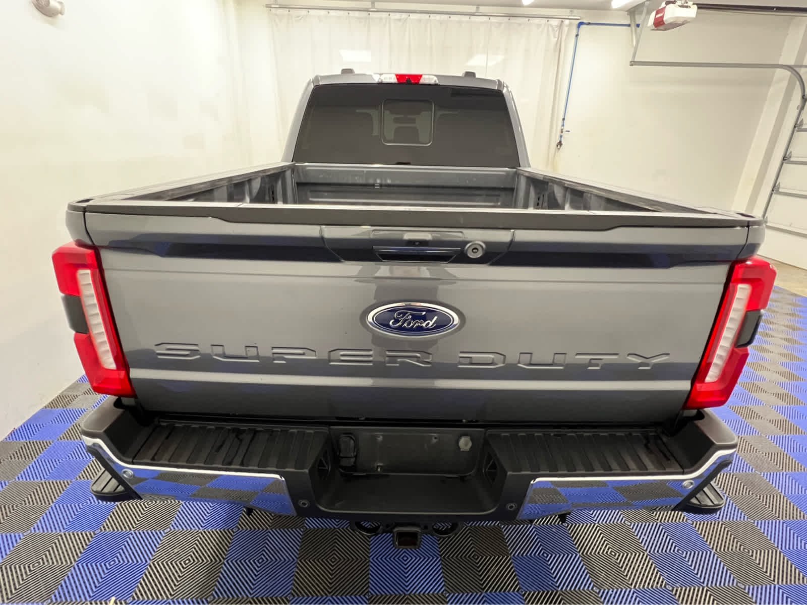 Used 2024 Carbonized Gray Metallic Ford LARIAT image 9