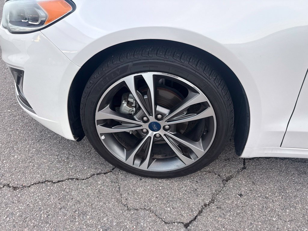 Used 2019 White Platinum Clearcoat Metallic Ford Titanium image 26