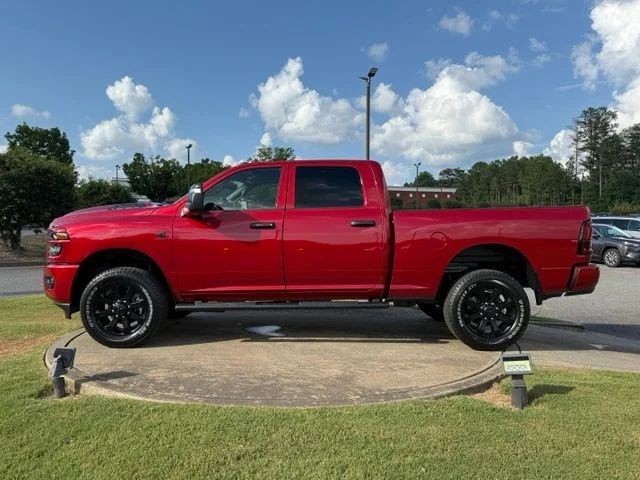 New 2026 Molten Red Pearl-Coat Exterior Paint RAM Black Express image 4