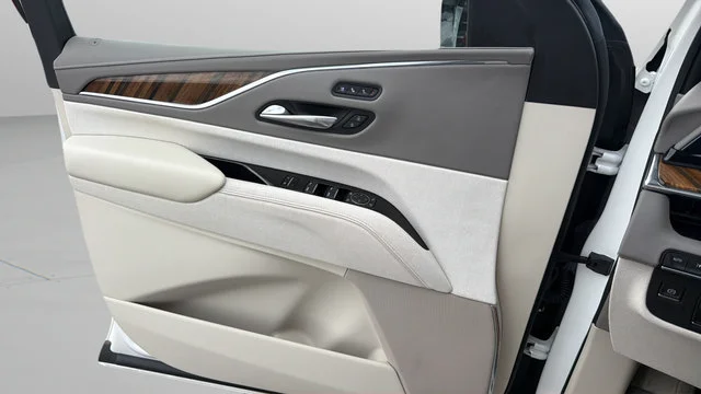 2021 Cadillac Escalade ESV Sport Platinum - Photo 19