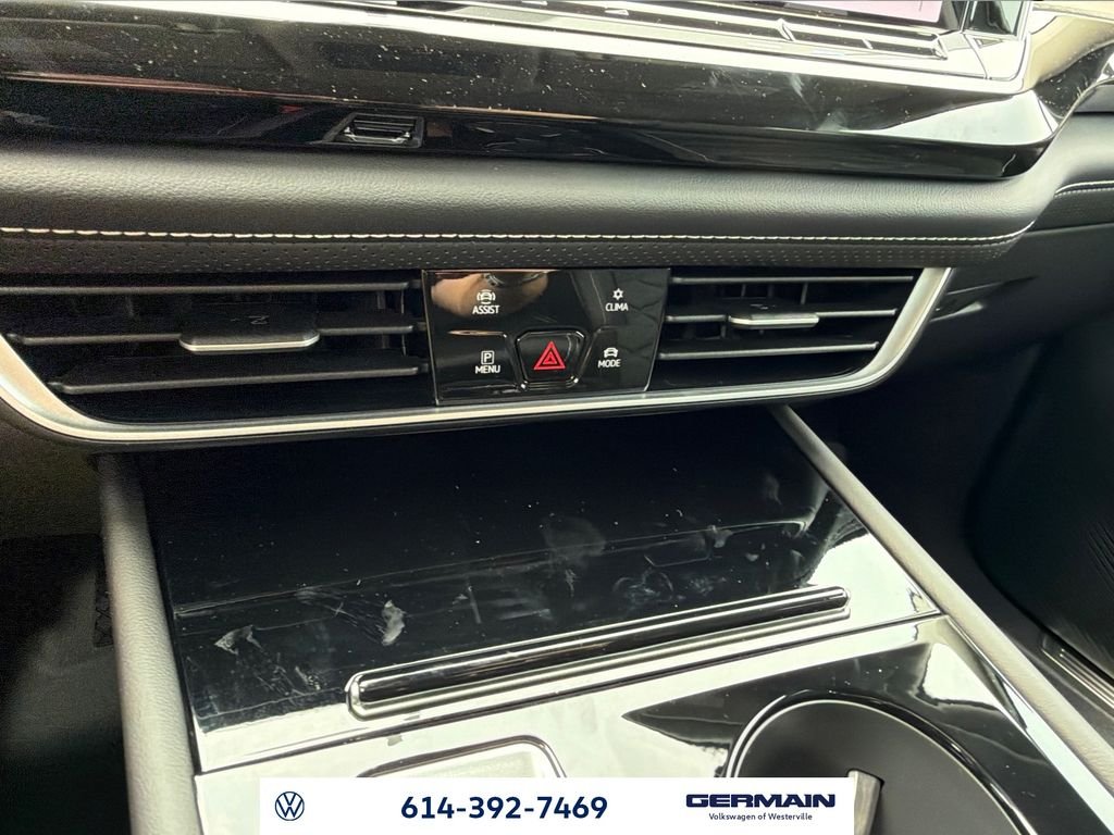 New 2026 Pure Gray Volkswagen 2.0T SE w/Technology image 24