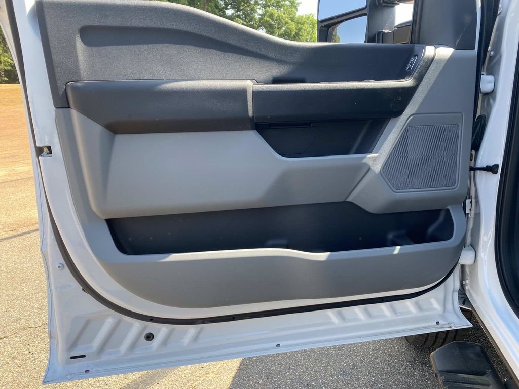 New 2026 Oxford White Ford F-350® XL image 11