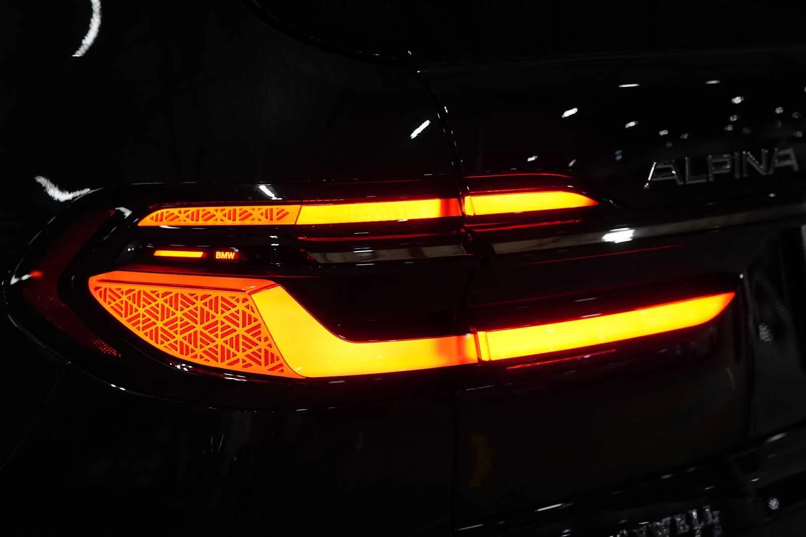 New 2026 Black Sapphire Metallic BMW ALPINA XB7 image 8