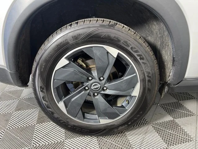 Used 2024 Silver Nissan SV image 41