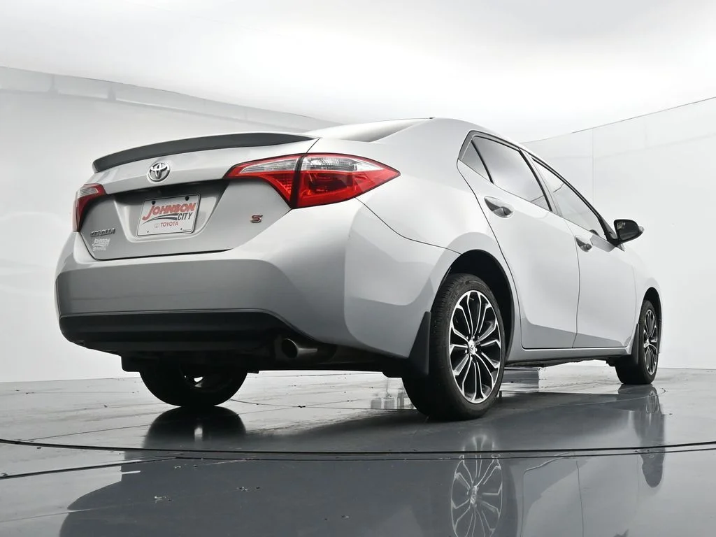 Used 2016  Toyota S Plus image 33