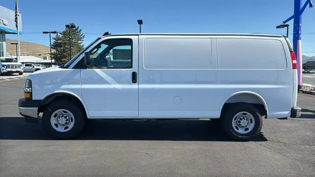 2025 Chevrolet Express Cargo Work Van - Photo 6