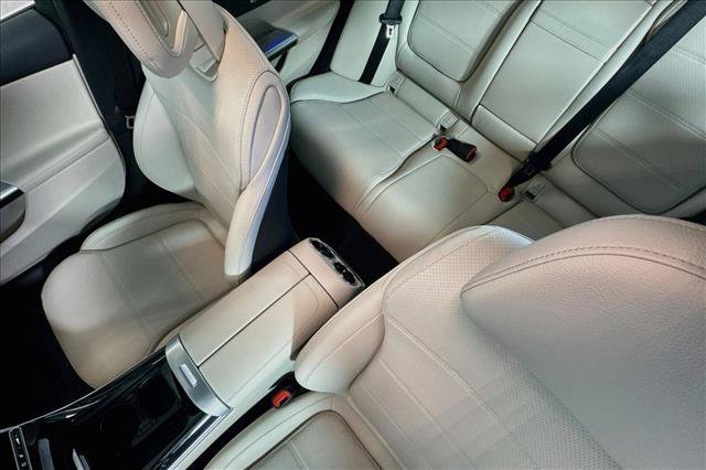 New 2026 Polar White Mercedes-Benz C 300 image 49