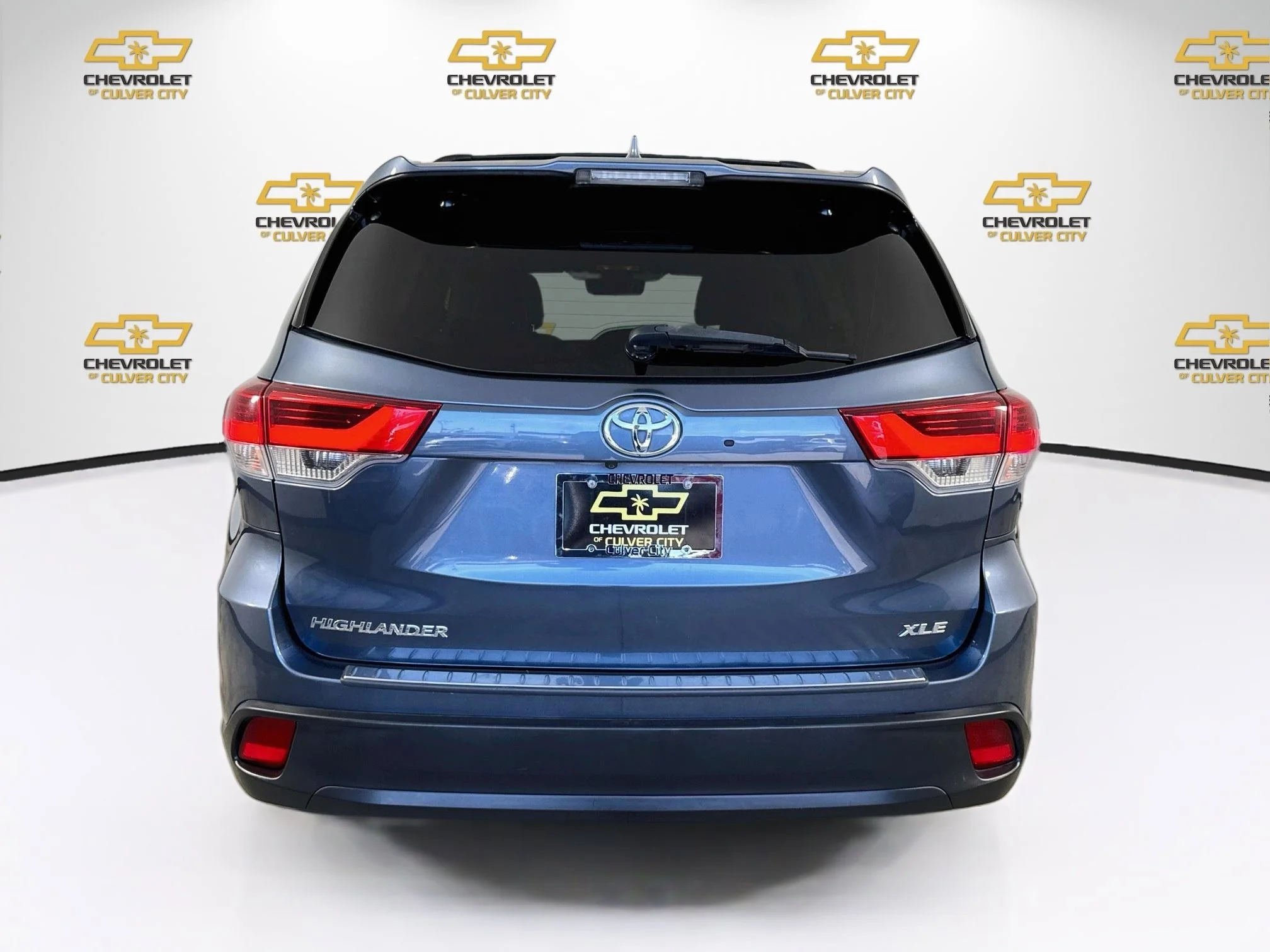 Used 2018 Blue Toyota SE image 7