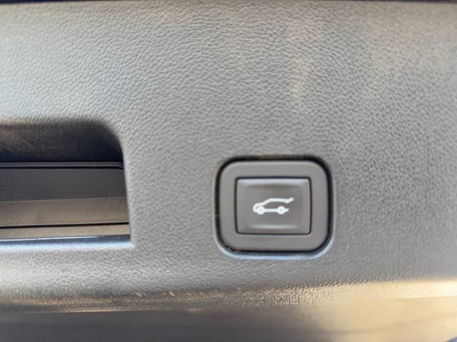 2027 Chevrolet Traverse LT - Photo 13