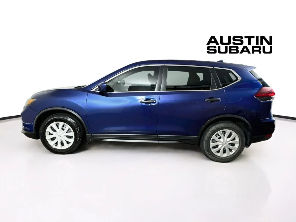 Used 2018 Blue Nissan S image 4