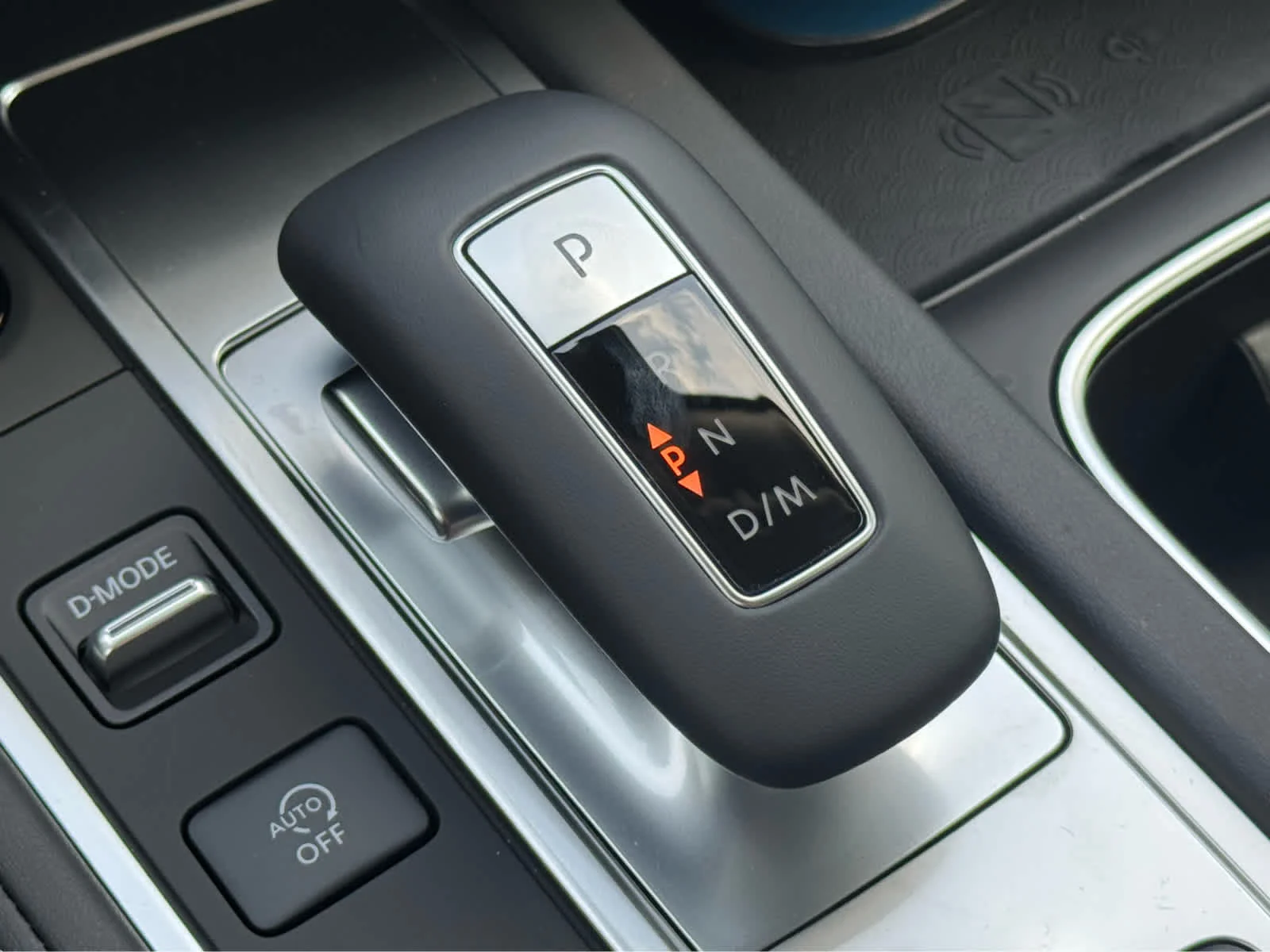 New 2027 HARBOR GRAY INFINITI Luxe FWD image 13