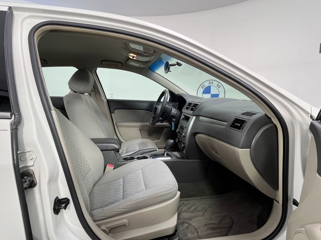 Used 2012 White Ford SE image 20