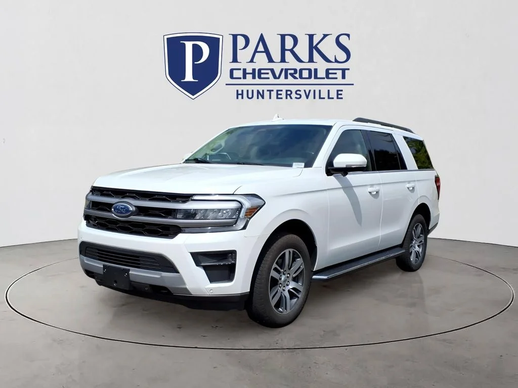Used 2022 White Ford XLT image 1