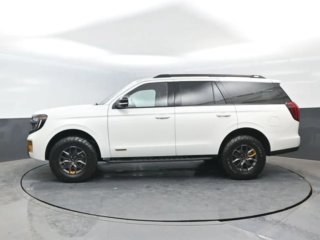 New 2026 Star White Metallic Tri-Coat Ford Tremor® image 4